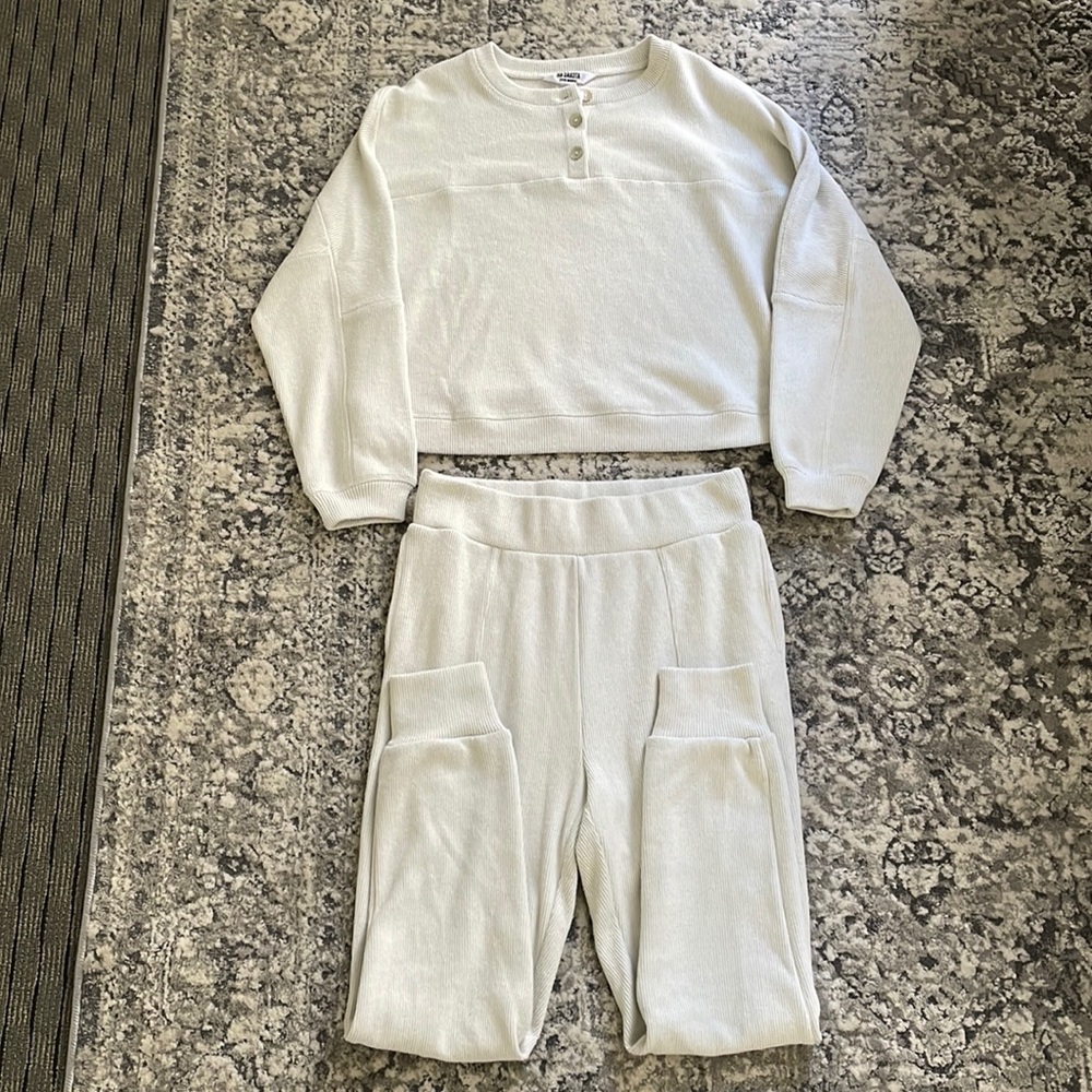 BB Dakota Rib Knit Lounge Set